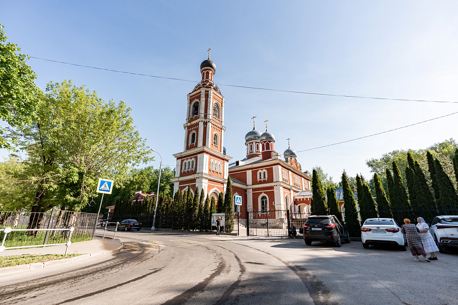 Божественная литургия во Всехсвятском храме города Серпухова